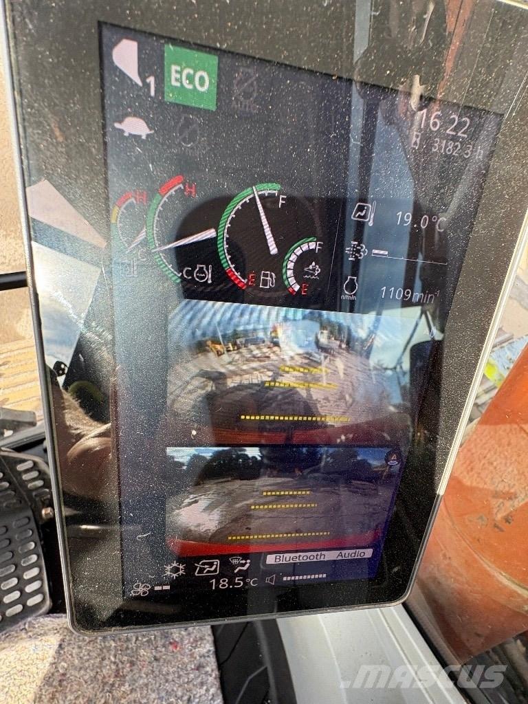 Hitachi ZX 210 LC-7 Bageri guseničari