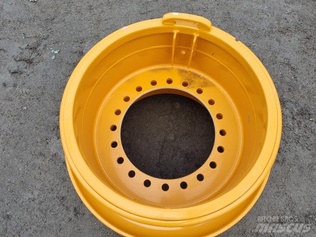 CASE 921 E rims Gume, točkovi i felne