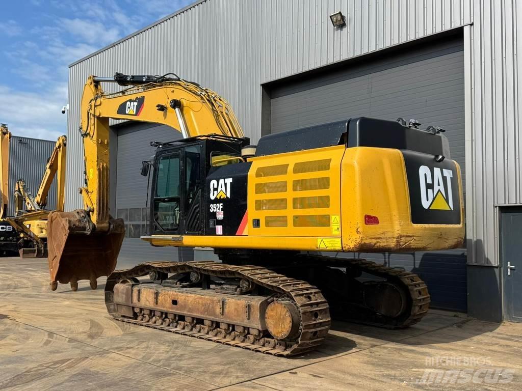 CAT 352F Polovni specijalni bageri