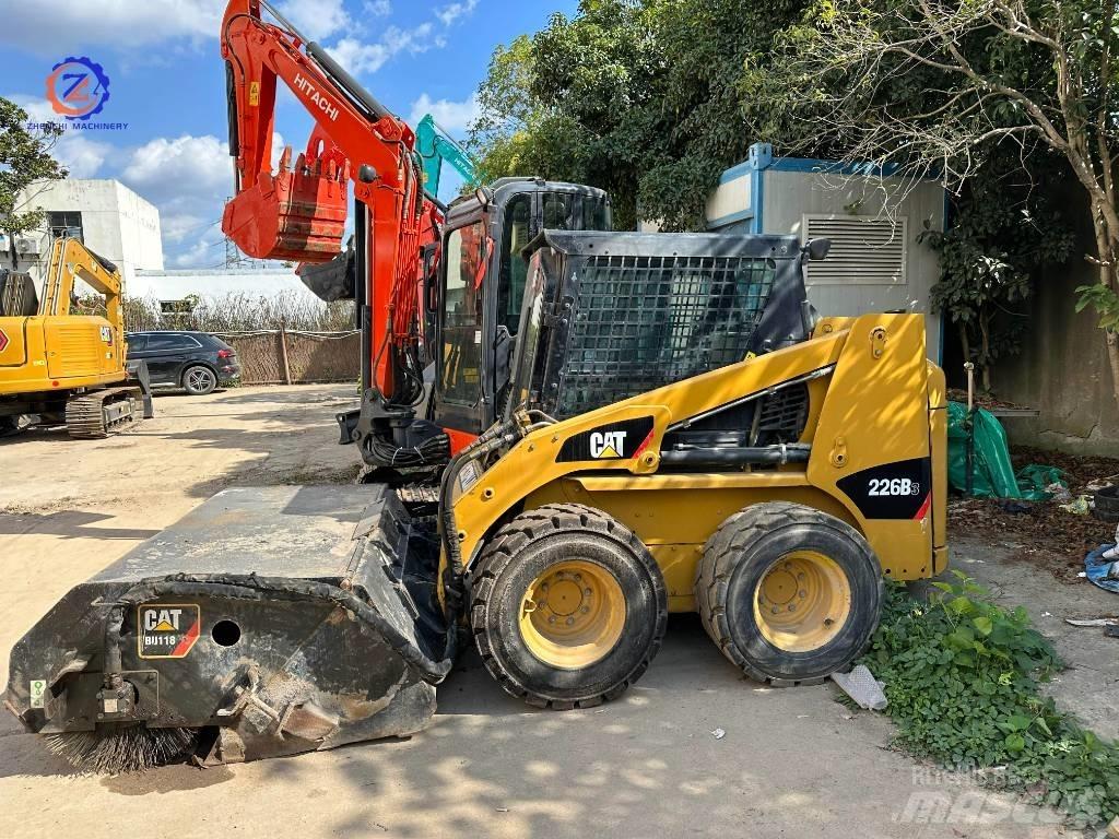 CAT 226 B Skid steer mini utovarivači
