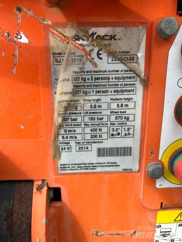 SkyJack SJ III 3219 Makazaste platforme