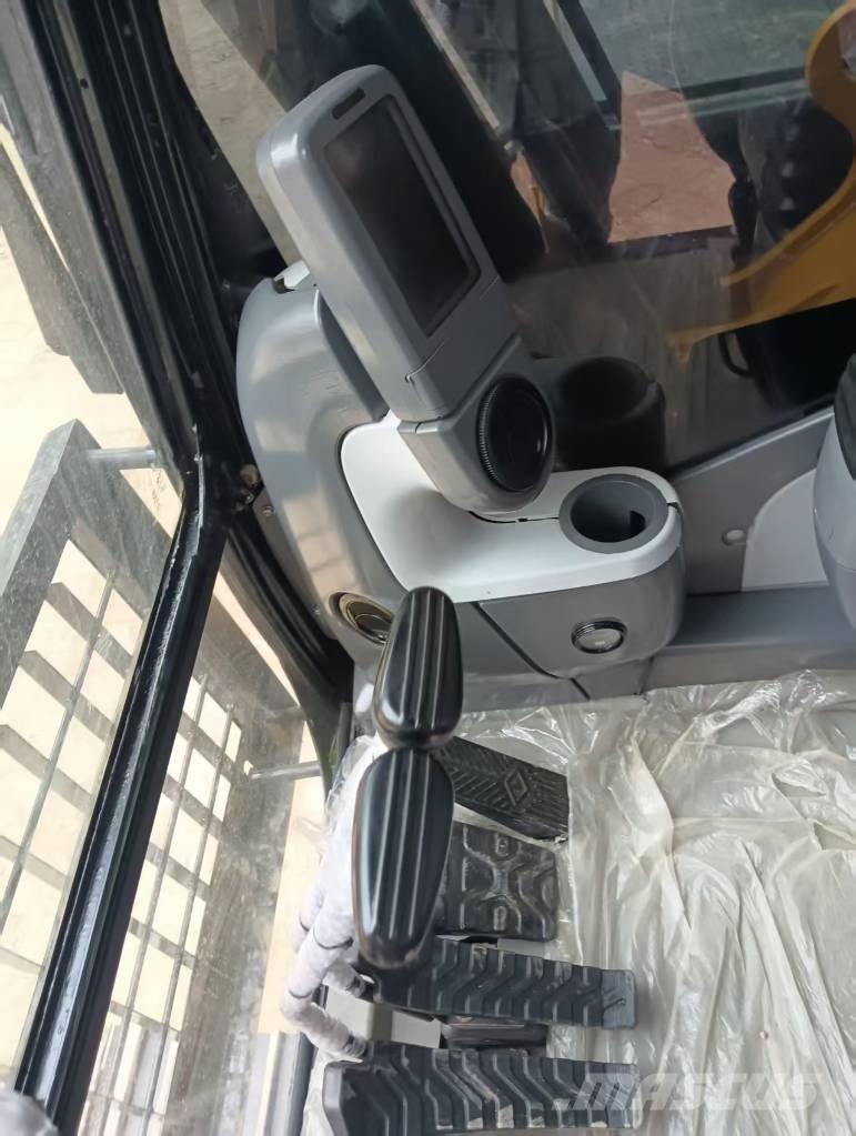 CAT 320 D2 Bageri guseničari