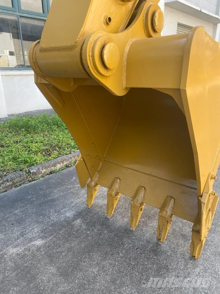 CAT 320 GC Bageri guseničari