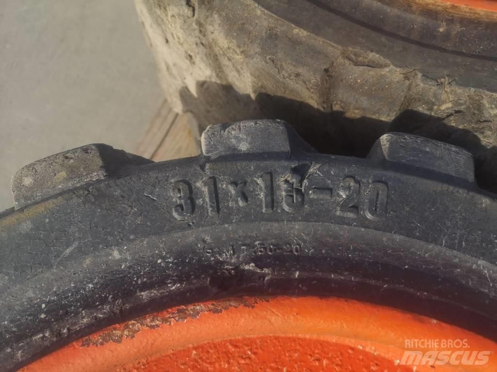 Trelleborg 31x10-20 Gume, točkovi i felne