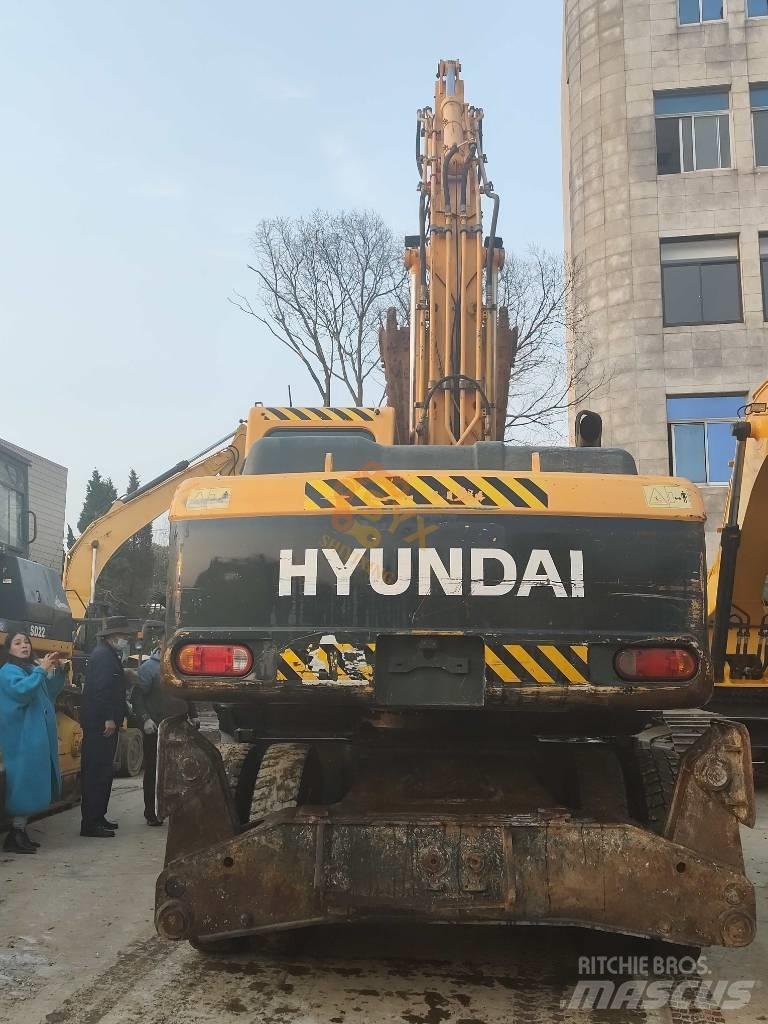 Hyundai 210W-9 Bageri točkaši