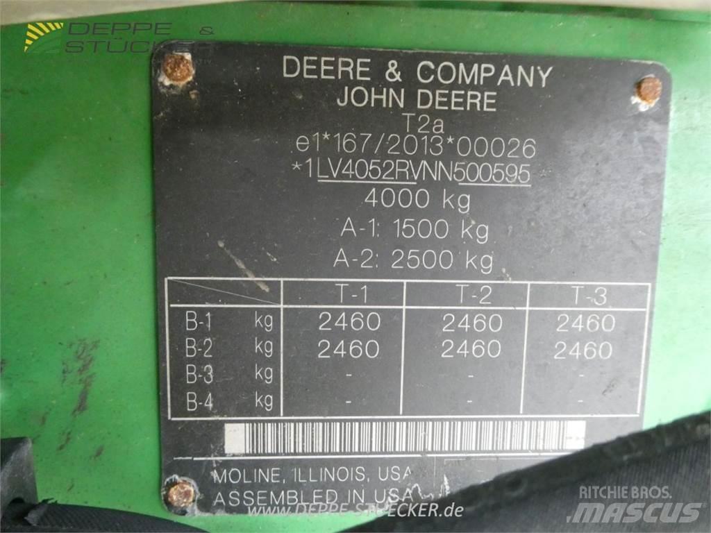 John Deere 4052R Manji traktori