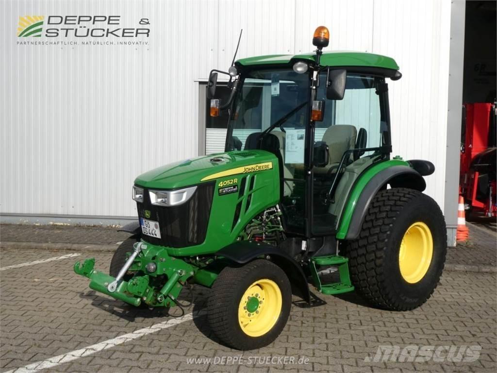 John Deere 4052R Manji traktori