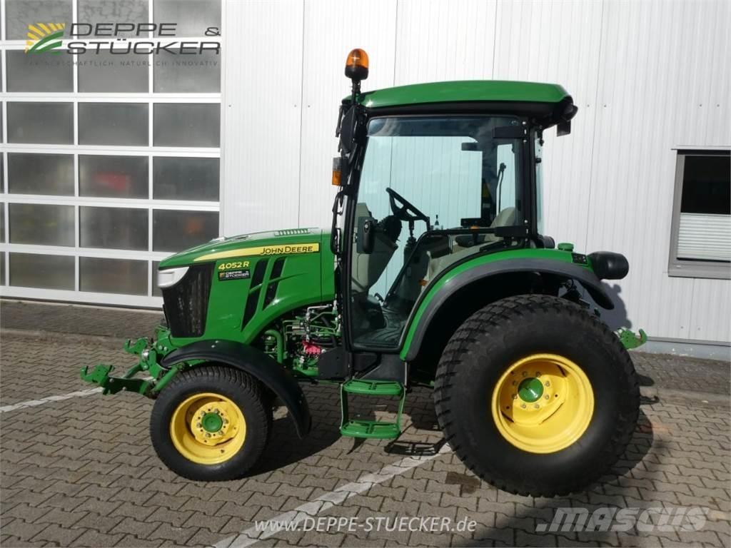 John Deere 4052R Manji traktori