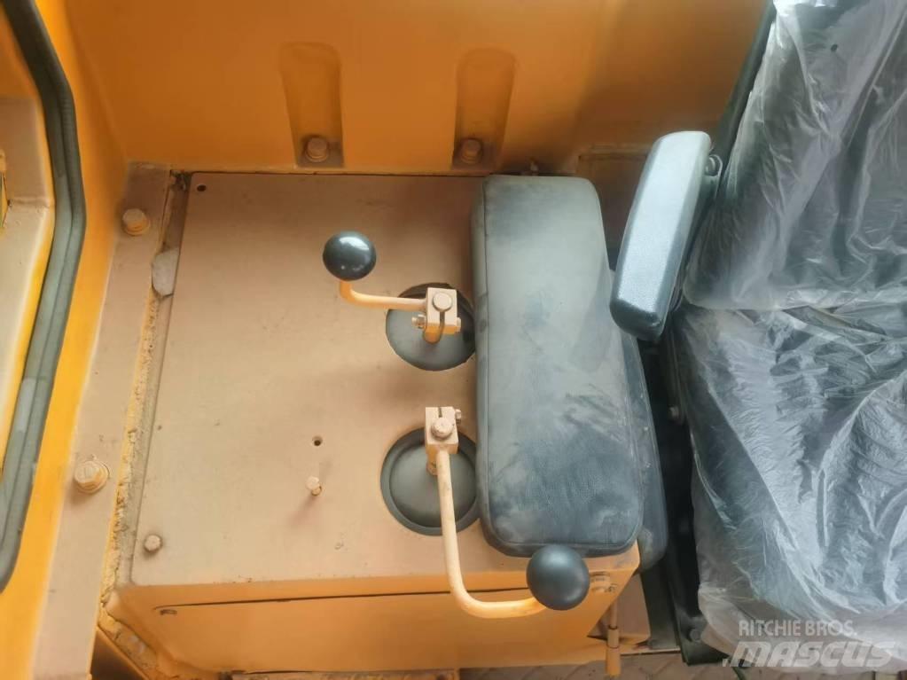 CAT D 7 G Buldožeri guseničari