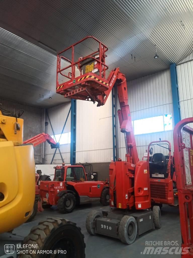 JLG E 300 AJP Zglobne podizne platforme