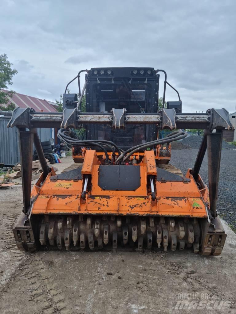 FAE PT-300 Šumarski traktori