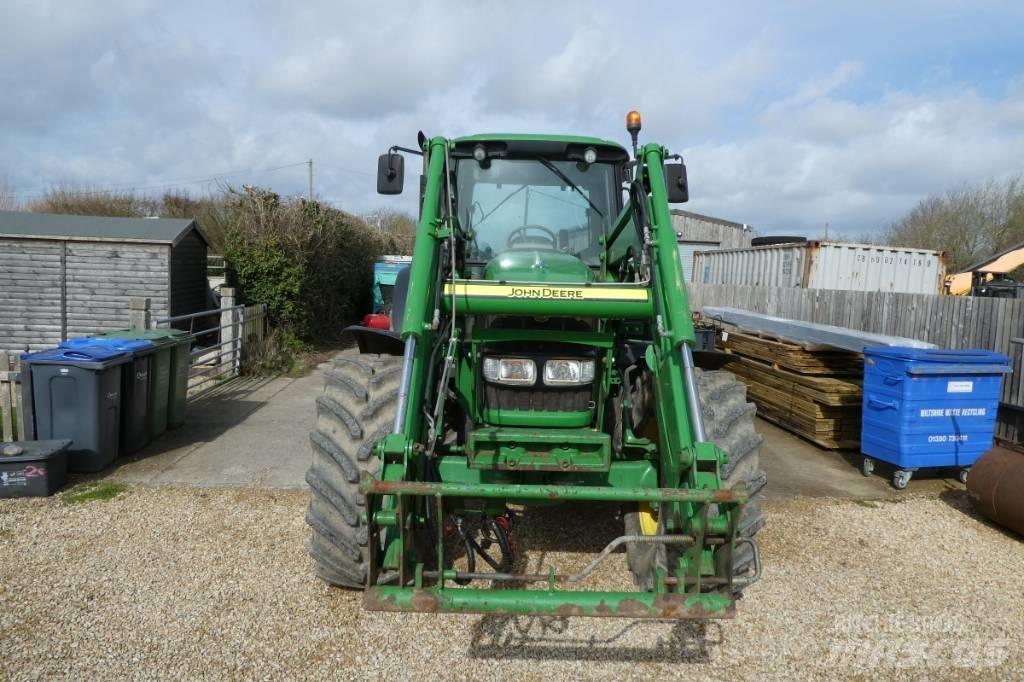 John Deere 6830 Traktori