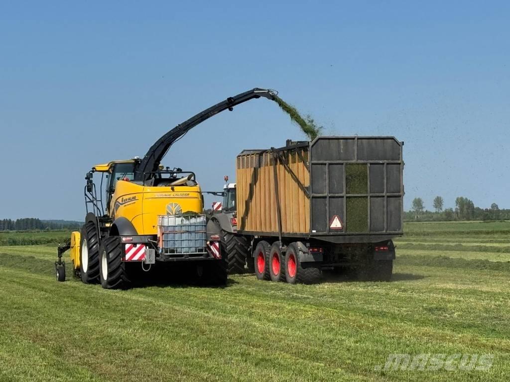 New Holland FR 550 Mašine za stočnu hranu sa sopstvenim pogonom