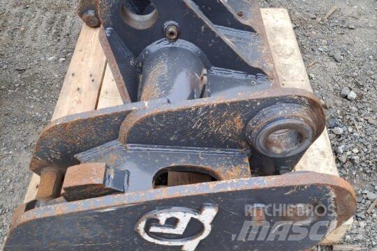 Develon Hitch Mini bageri < 7t