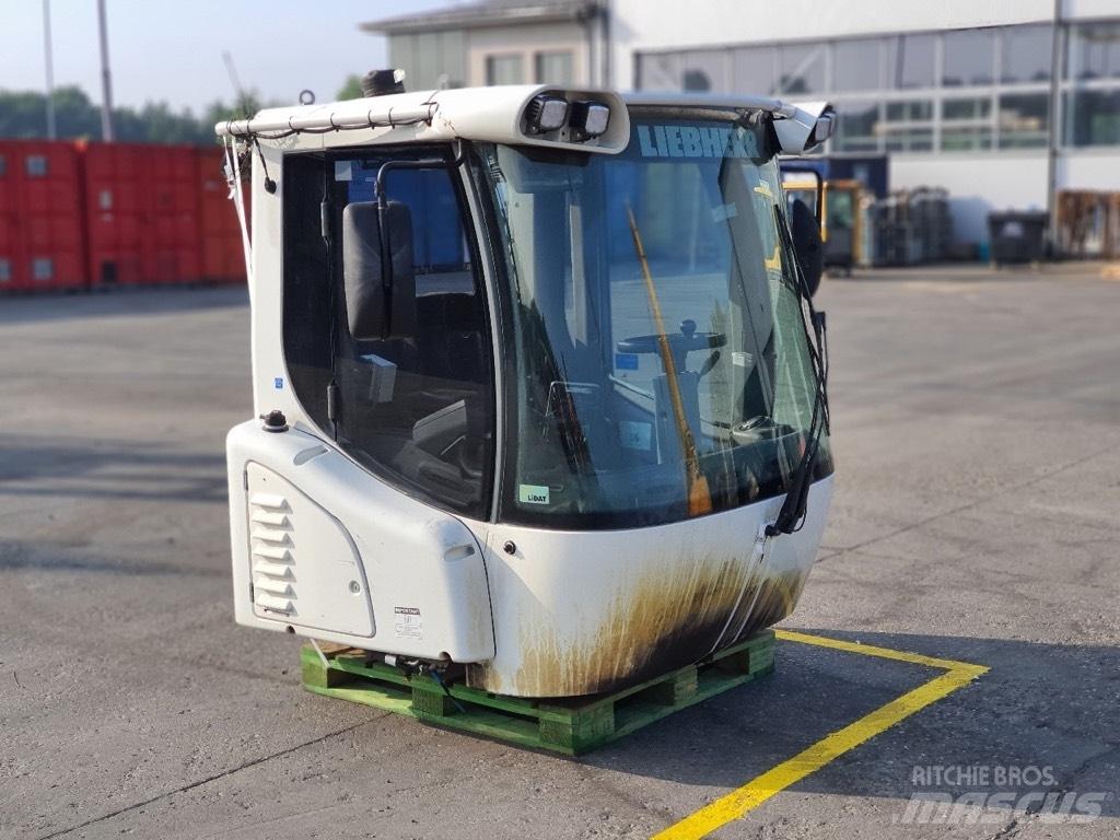 Liebherr L 550 CAB Kabine i unutrašnjost