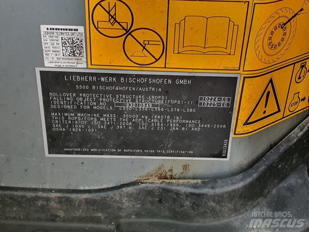 Liebherr L 550 CAB Kabine i unutrašnjost