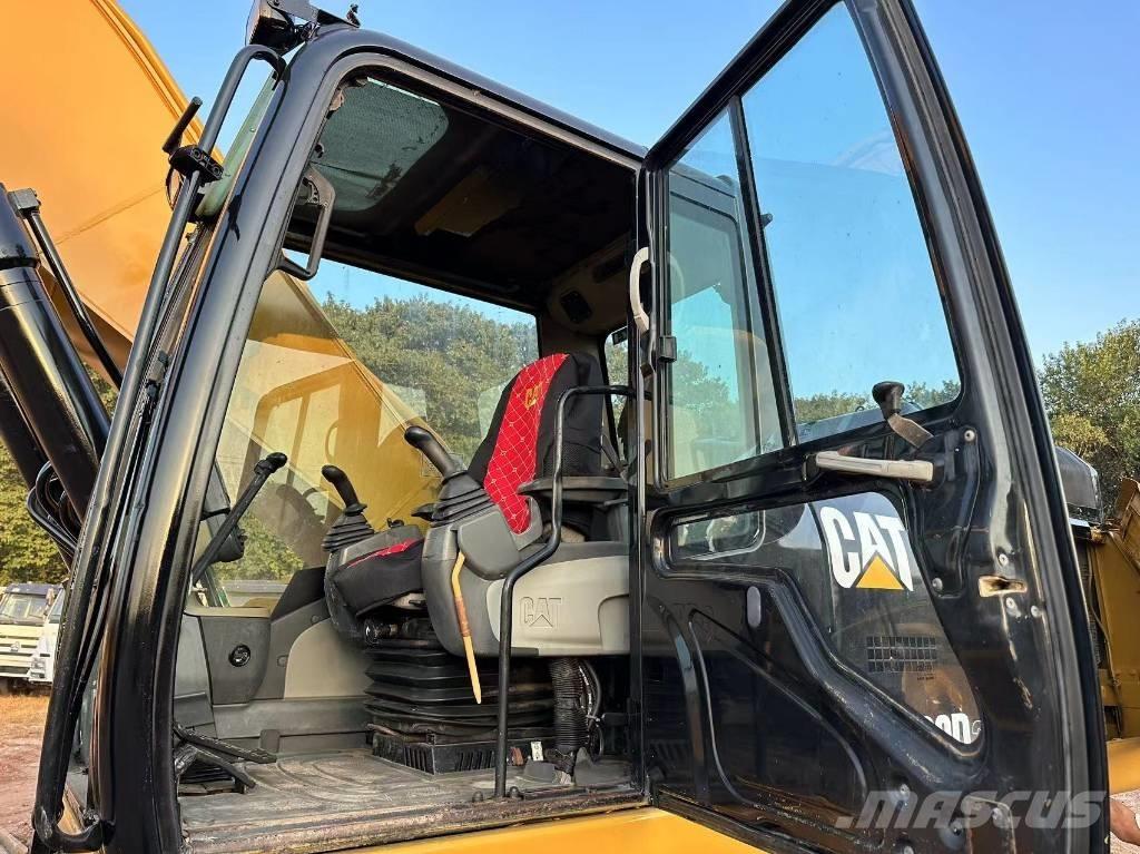 CAT 330 D2L Bageri guseničari