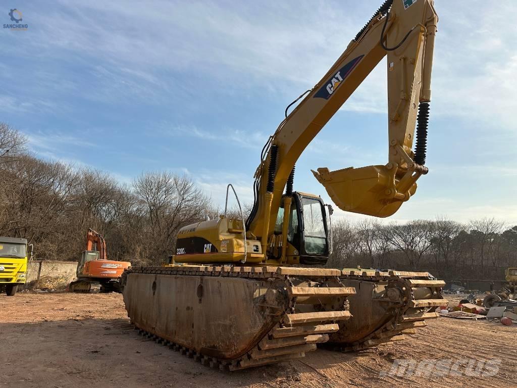 CAT 320 C L Polovni amfibijski bageri