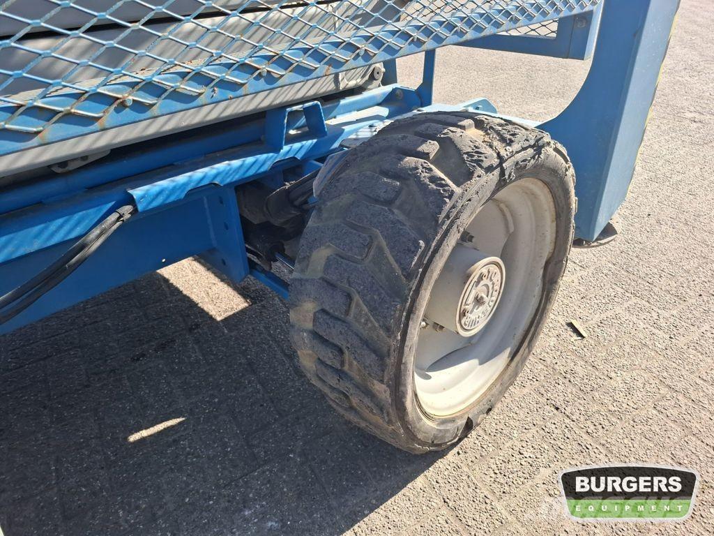 Genie GS4390 RT Makazaste platforme