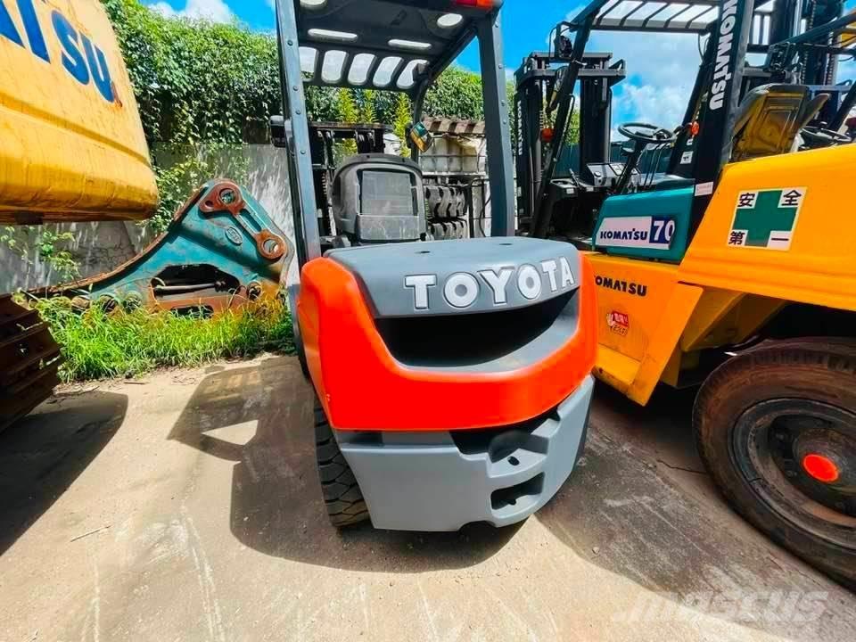 Toyota FB30-7 Električni viljuškari