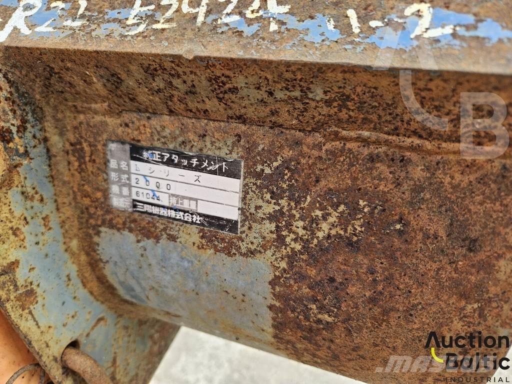 Kubota L1-R22 Traktori
