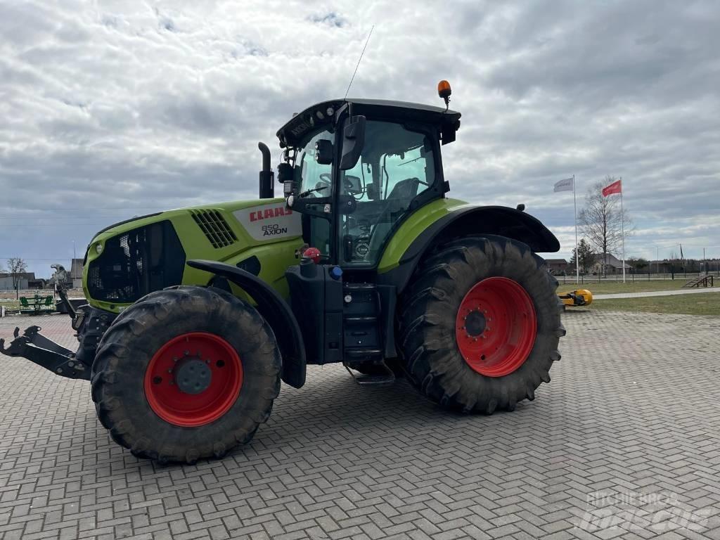 CLAAS Axion 850 Traktori