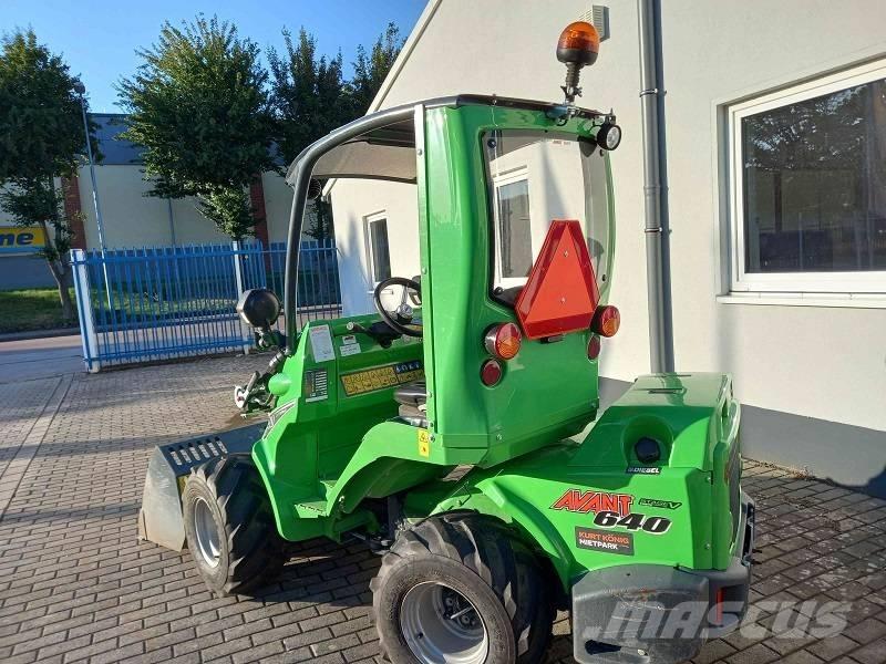 Avant 640 Skid steer mini utovarivači