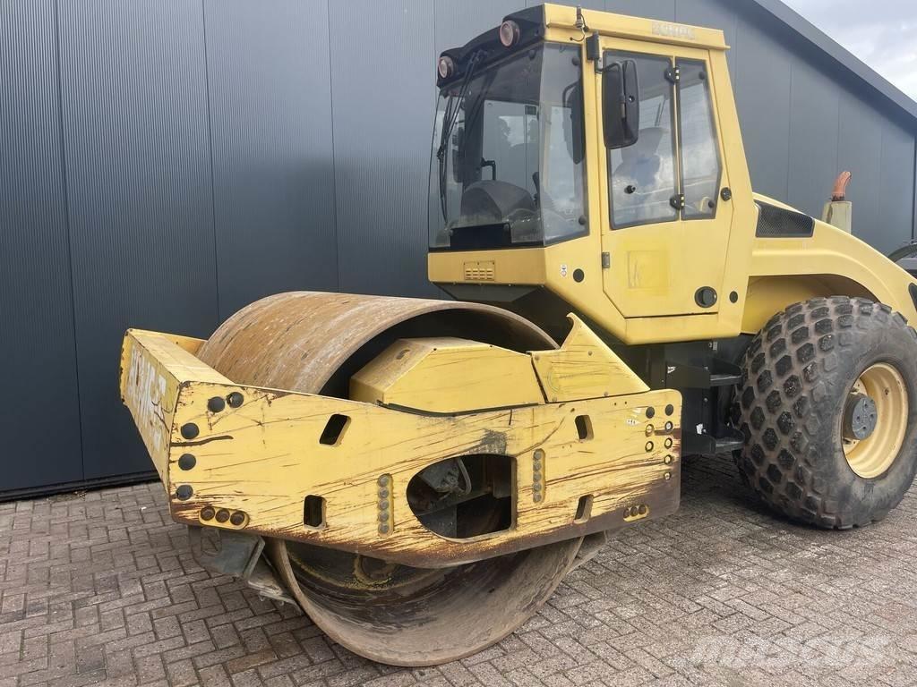 Bomag Bw 213 Gumeni valjci na točkovima