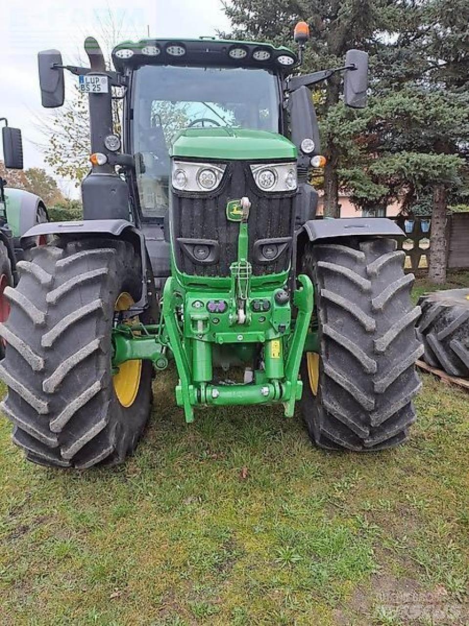 John Deere 6r250 Traktori