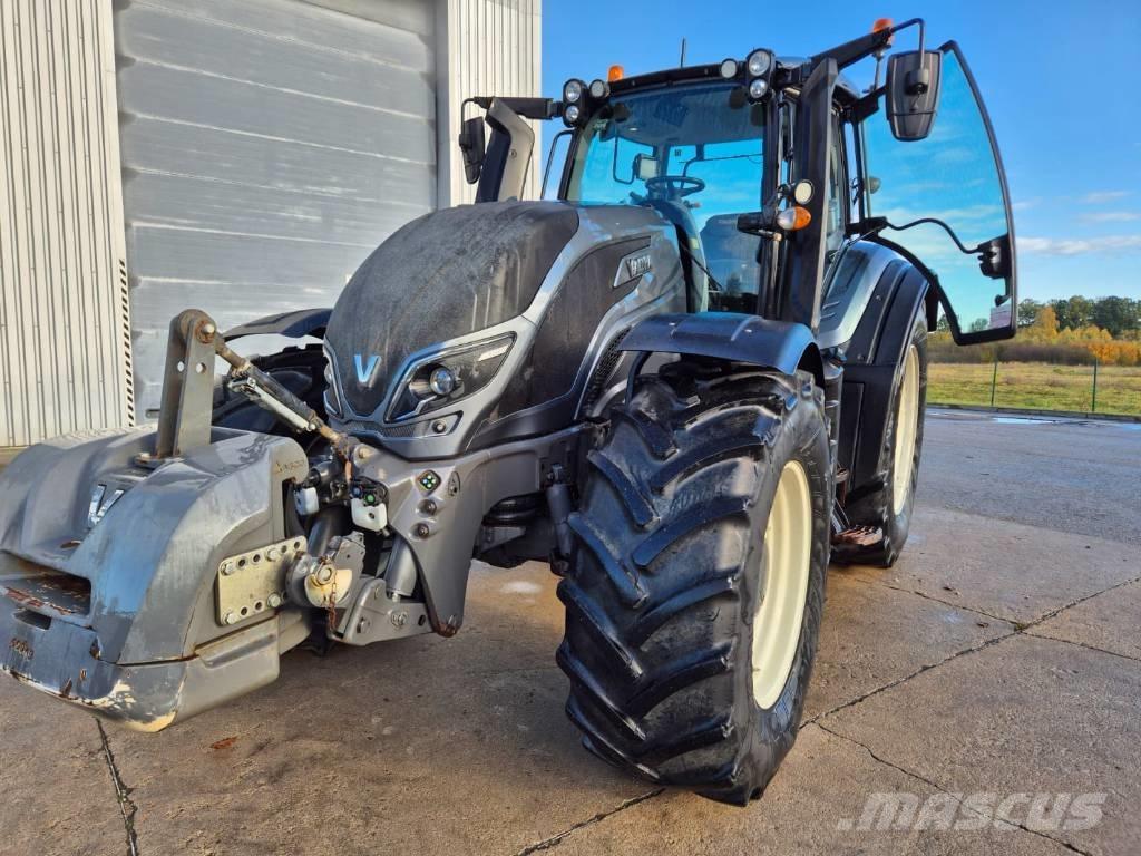 Valtra T 254 Traktori