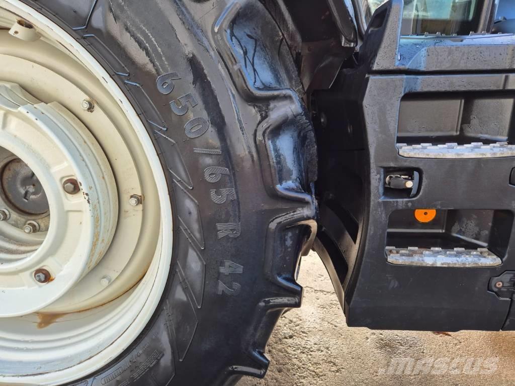 Valtra T 254 Traktori