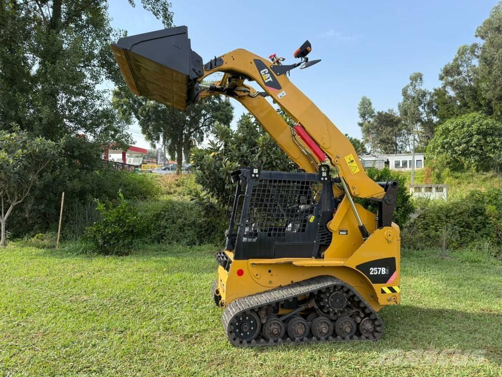 CAT 257 B Utovarivaču guseničara