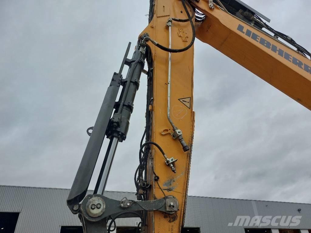 Liebherr R936LC Bageri guseničari