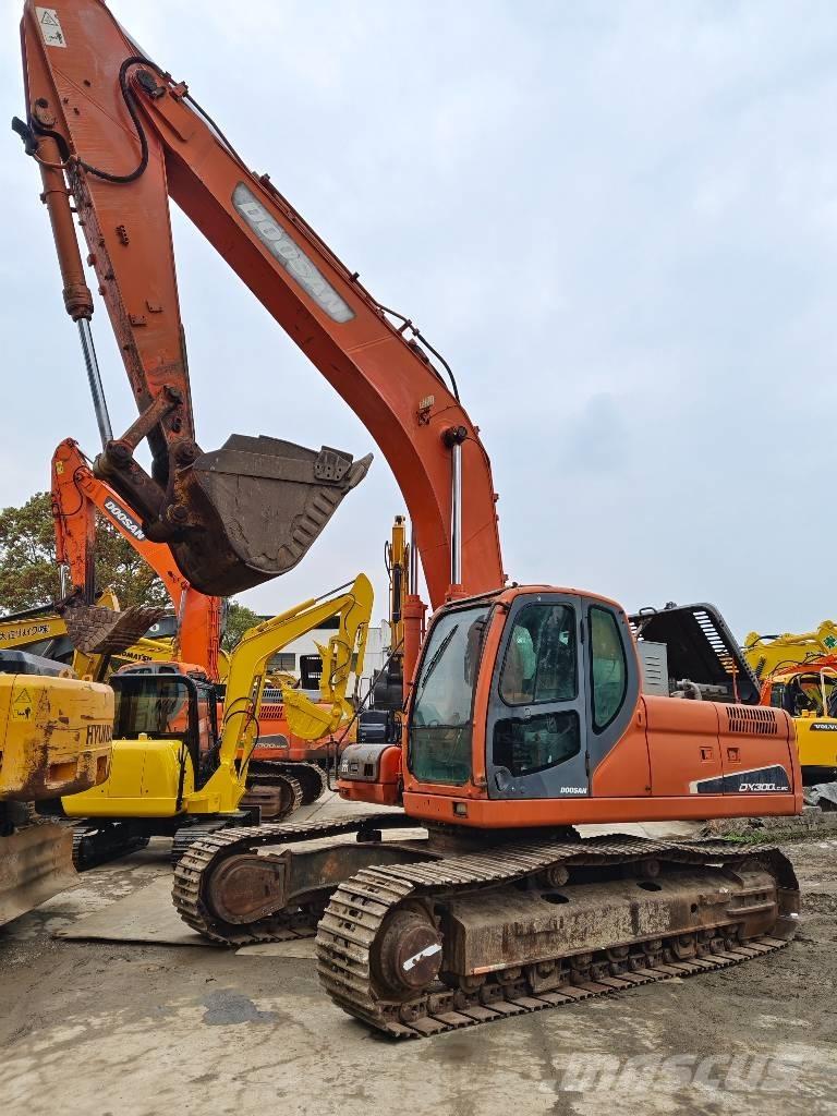 Doosan DX 300 LC Bageri guseničari