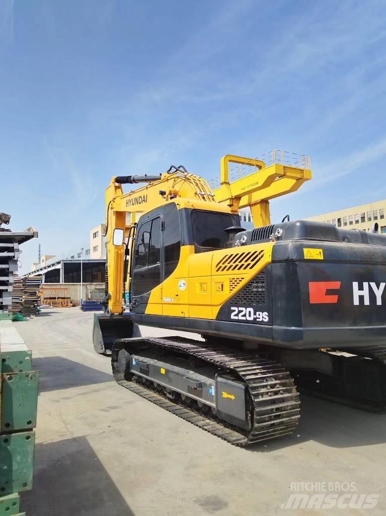 Hyundai R220LC-9S Bageri guseničari