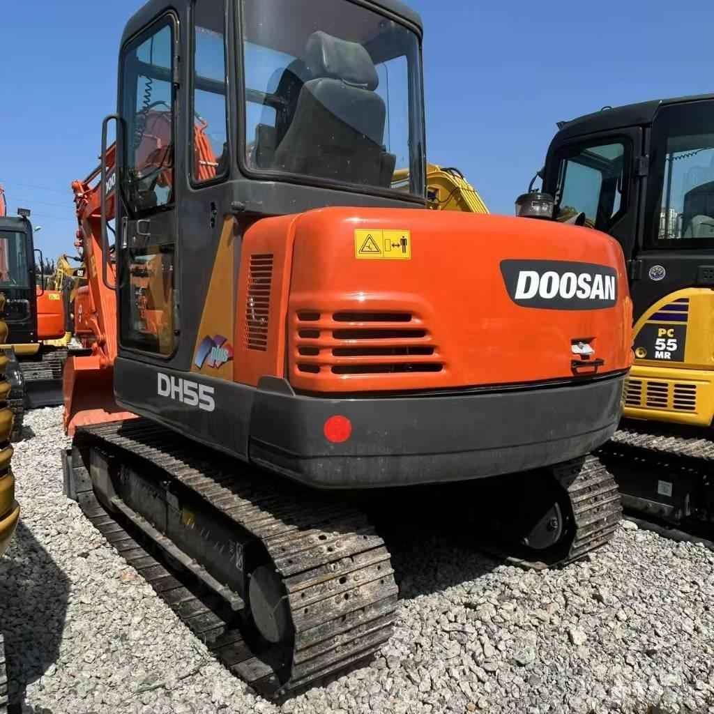 Doosan 55 Bageri guseničari