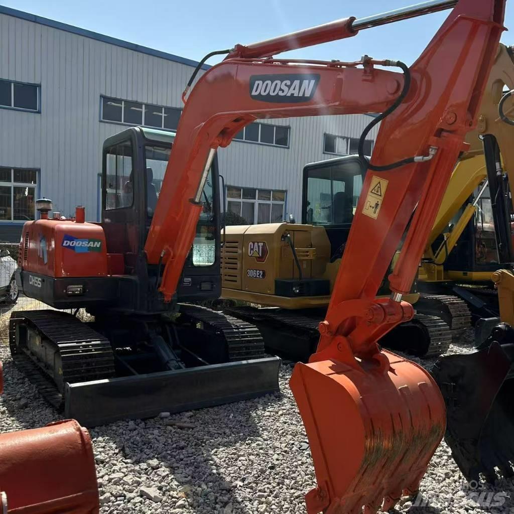Doosan 55 Bageri guseničari