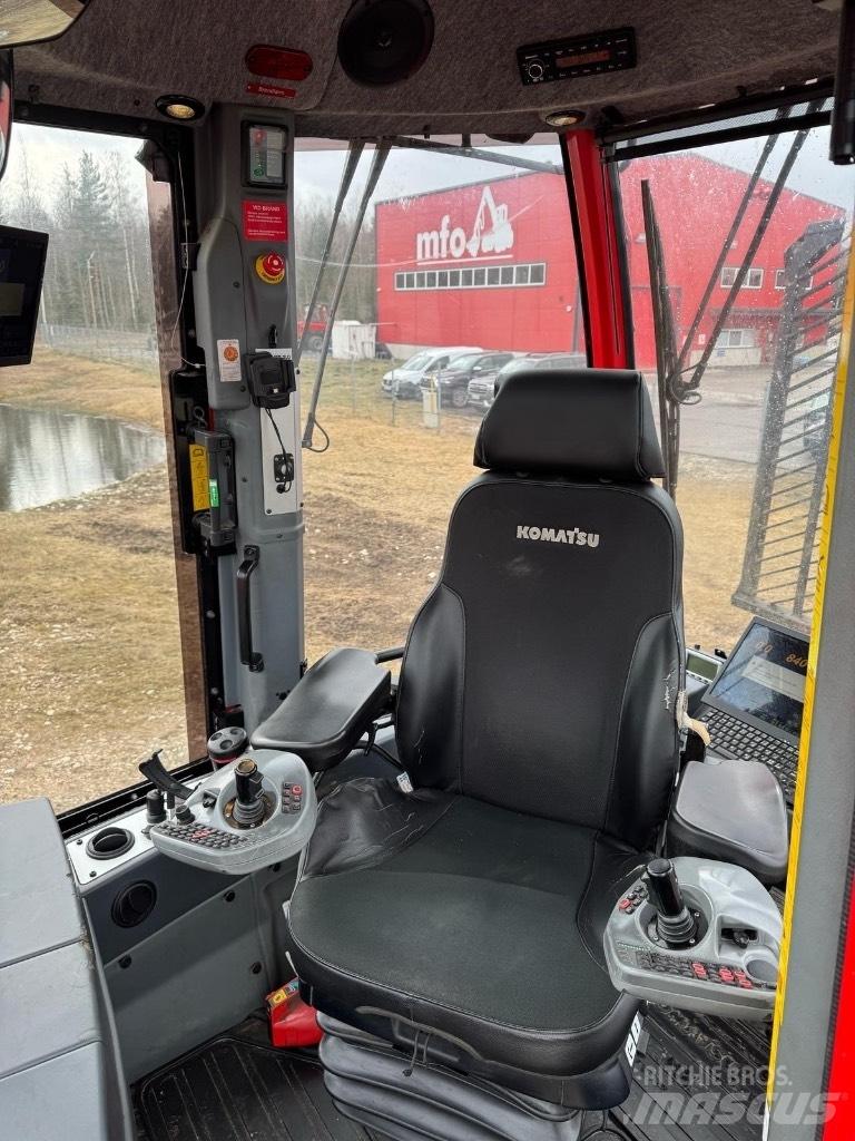 Komatsu 855 Forvarderi