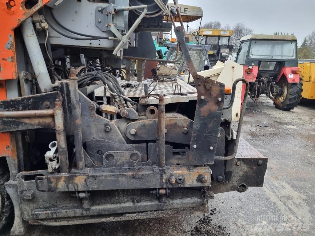 ABG Titan 8820 Asfaltni finišeri