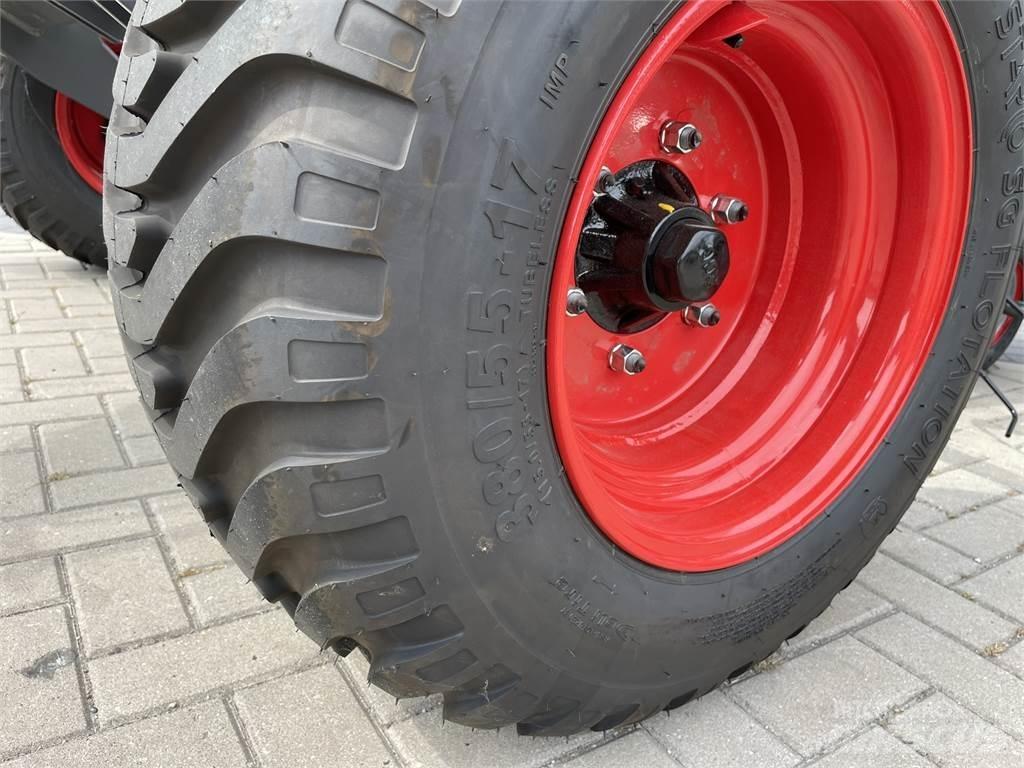 Fendt Lotus 1250 Okretači i sakupljači sena