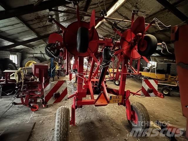 Lely Lotus 1020 Okretači i sakupljači sena