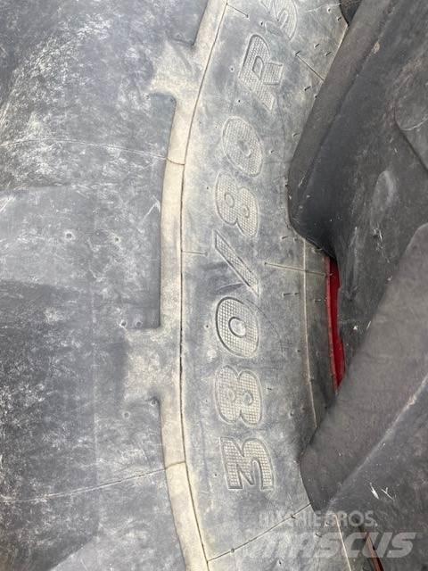 Michelin 380/80R38 Gume, točkovi i felne