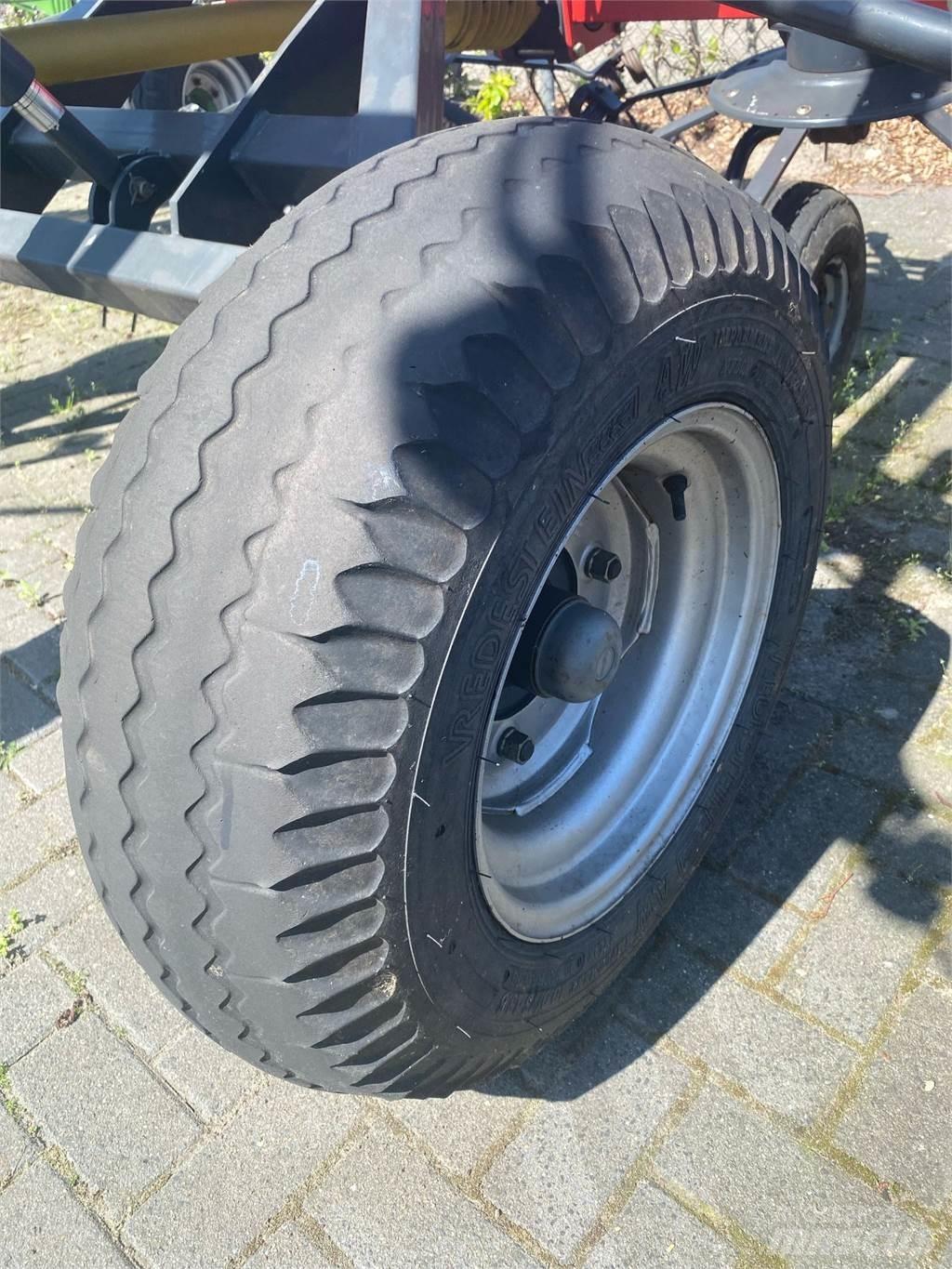 Vicon Fanex 1103 C Okretači i sakupljači sena