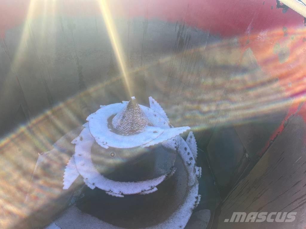 Peecon VMF 150 Mešaona stočne hrane