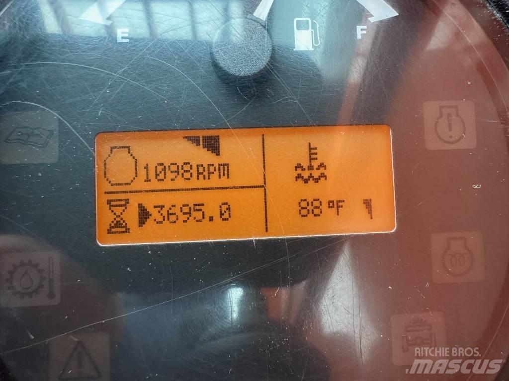 SkyTrak 8042 Teleskopski viljuškari