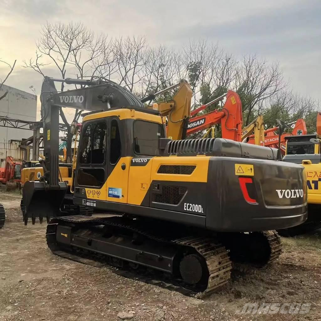 Volvo EC200D Bageri guseničari