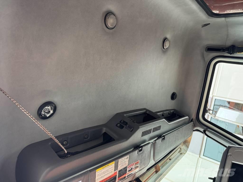 Mack GU813 Kiperi kamioni