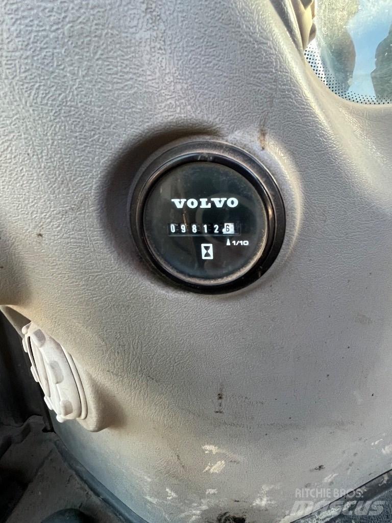 Volvo EC 480 E L Bageri guseničari