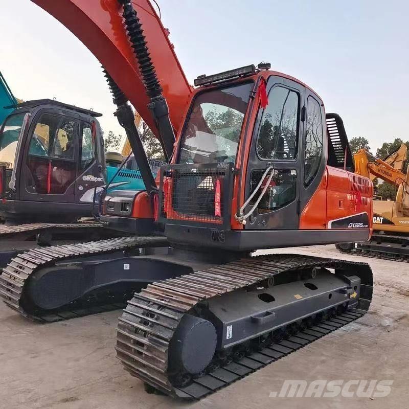 Doosan DX 225 LC Bageri guseničari
