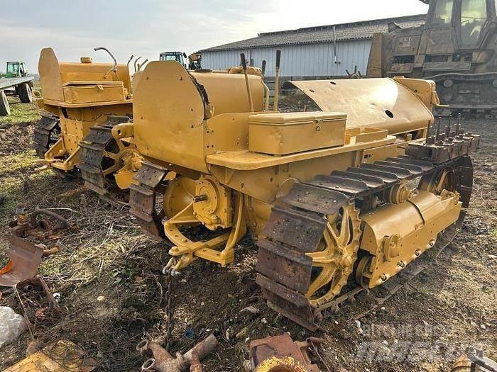 CAT D2 - Buldožeri guseničari